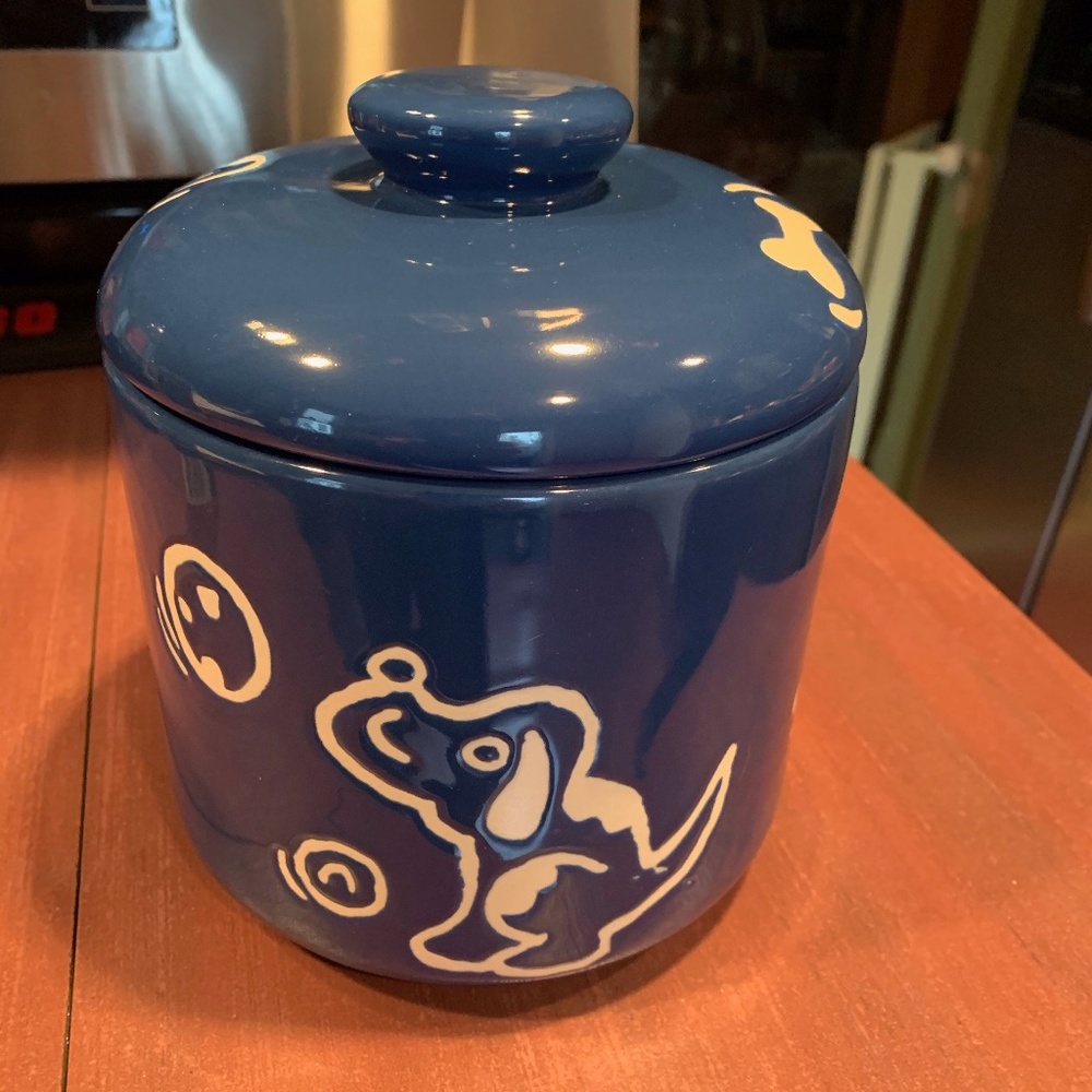 Ceramic dog treat/cookie jar
